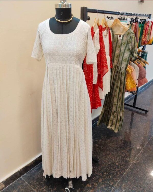 RAAGA DESIGNER AND BOUTIQUE - Image 2